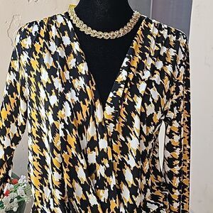 Anne Klein pullover knit top with elastic waist size medium